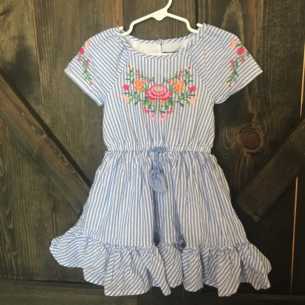Girls dress